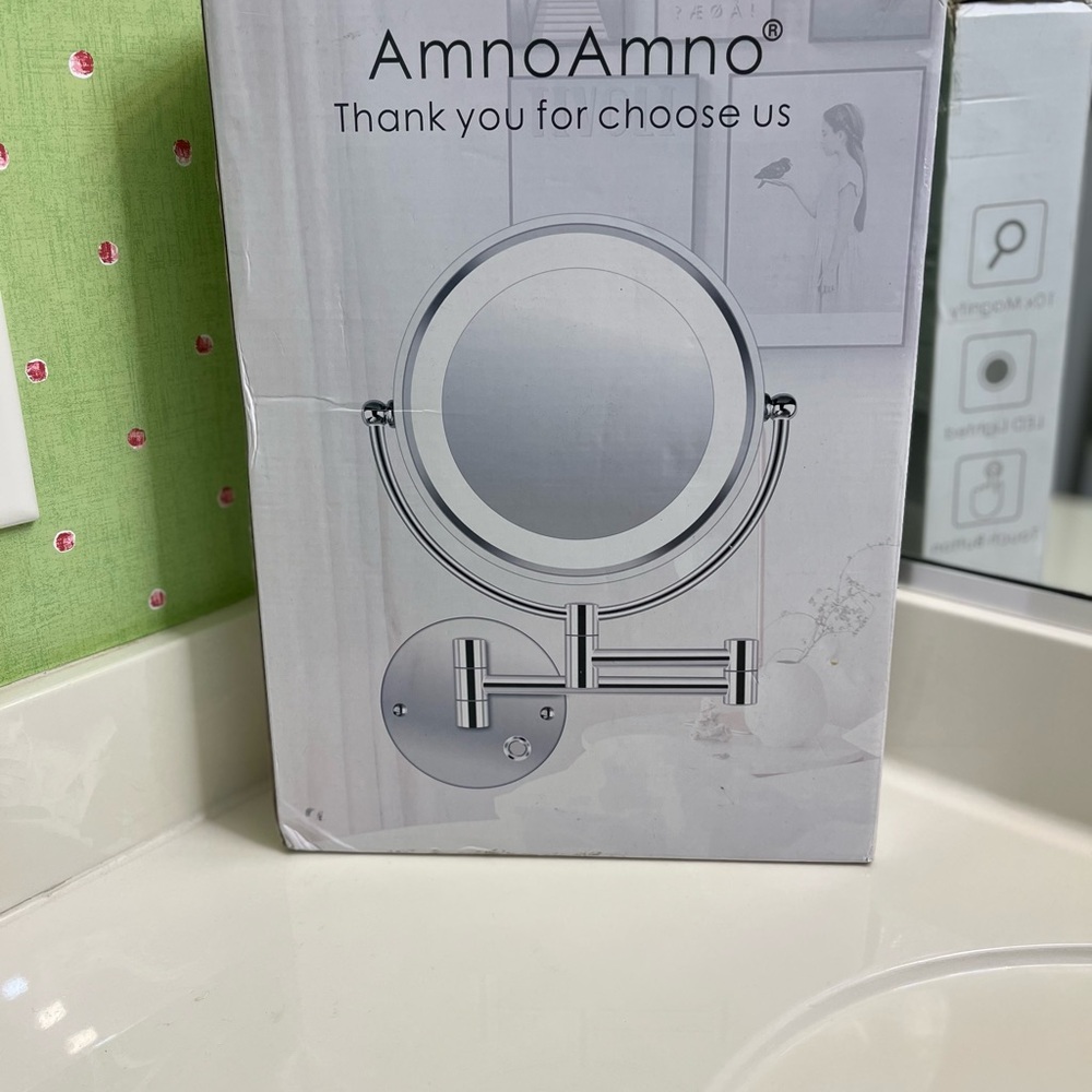 Amno Amno Wall-Mounted Mirror